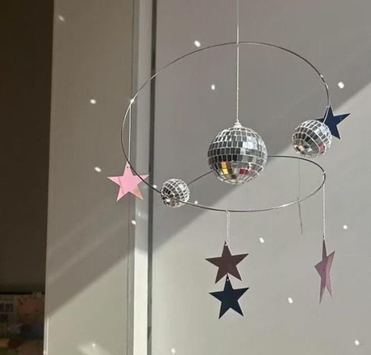 lilyavibe's tweet photo. surrounded by tiny constellations ✶ https://t.co/MH6WEJnbrE