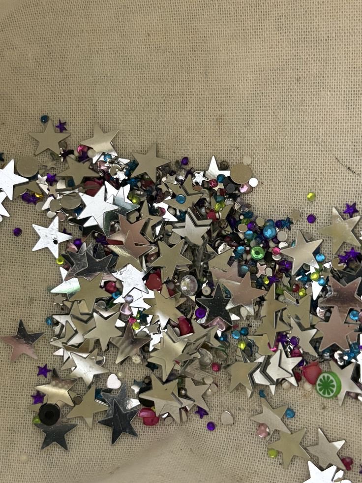 lilyavibe's tweet photo. surrounded by tiny constellations ✶ https://t.co/MH6WEJnbrE
