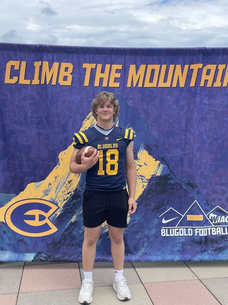 BriskDolen's tweet photo. Very thankful to receive a college football offer from @UWECFootball.
@CoachLitterer @GoBisonFootball @CoachE_Blugolds @CoachGrayvold @CoachReinholz https://t.co/wdfGjnzPhy