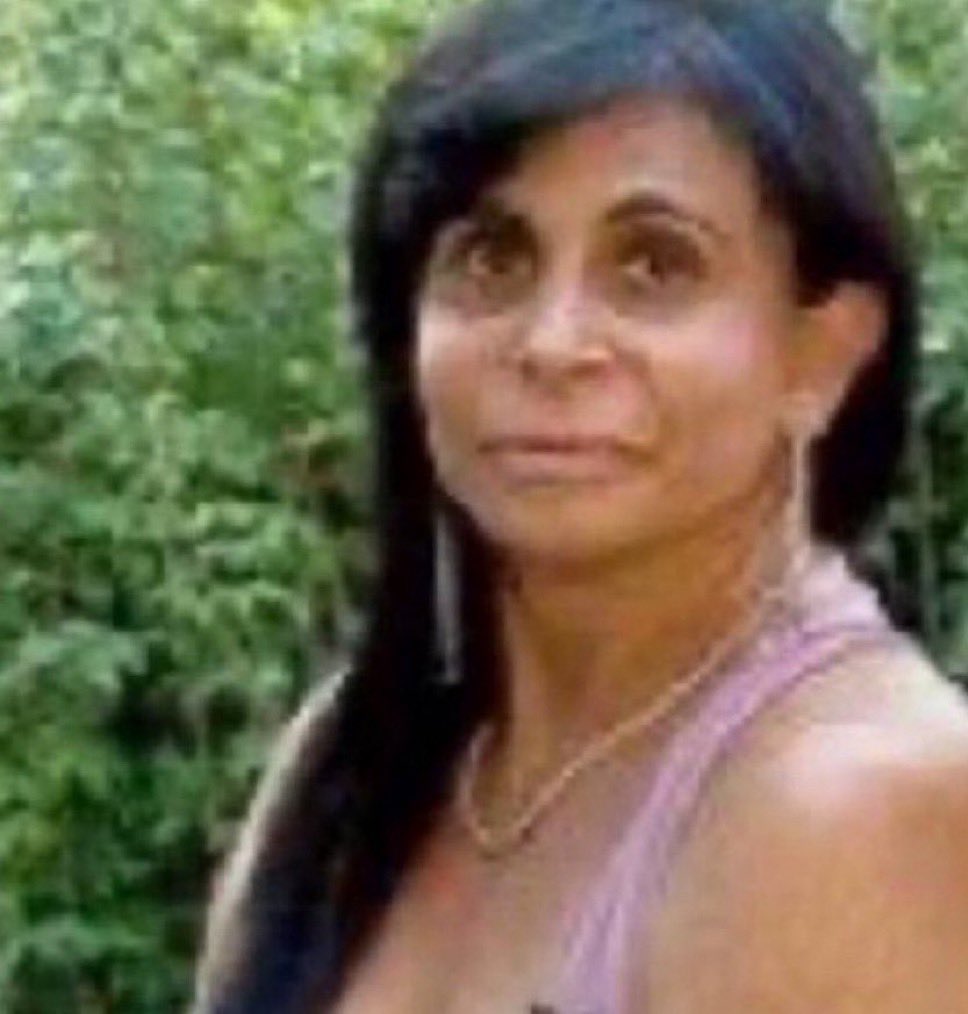 _lhsales's tweet photo. Esse povo chocado com a diva de 37 anos se passando por criança, é pq nunca foram pra um CONUBES e viram os delegados do PCR https://t.co/KnI0zjSjak