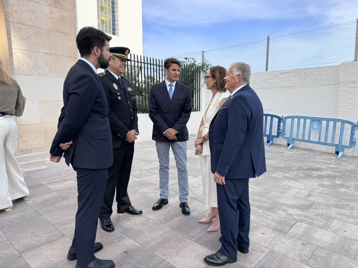 popularesmolina's tweet photo. ✝️ El alcalde @jangelalfonso ha presidido esta tarde la solemne procesión del Corpus Christi, que ha recorrido las calles de #MolinaDeSegura acompañada de los niños que han hecho este año la primera comunión.

🌸 Gracias a las parroquias de nuestro municipio y al Cabildo Superior de Cofradías Pasionarias por el trabajo que realizáis para que esta celebración brille cada año.

💙Al acto han asistido también los concejales @Maria_HAviles @JuanDePochiche  @PableteGarcia y @JuaniPatrona