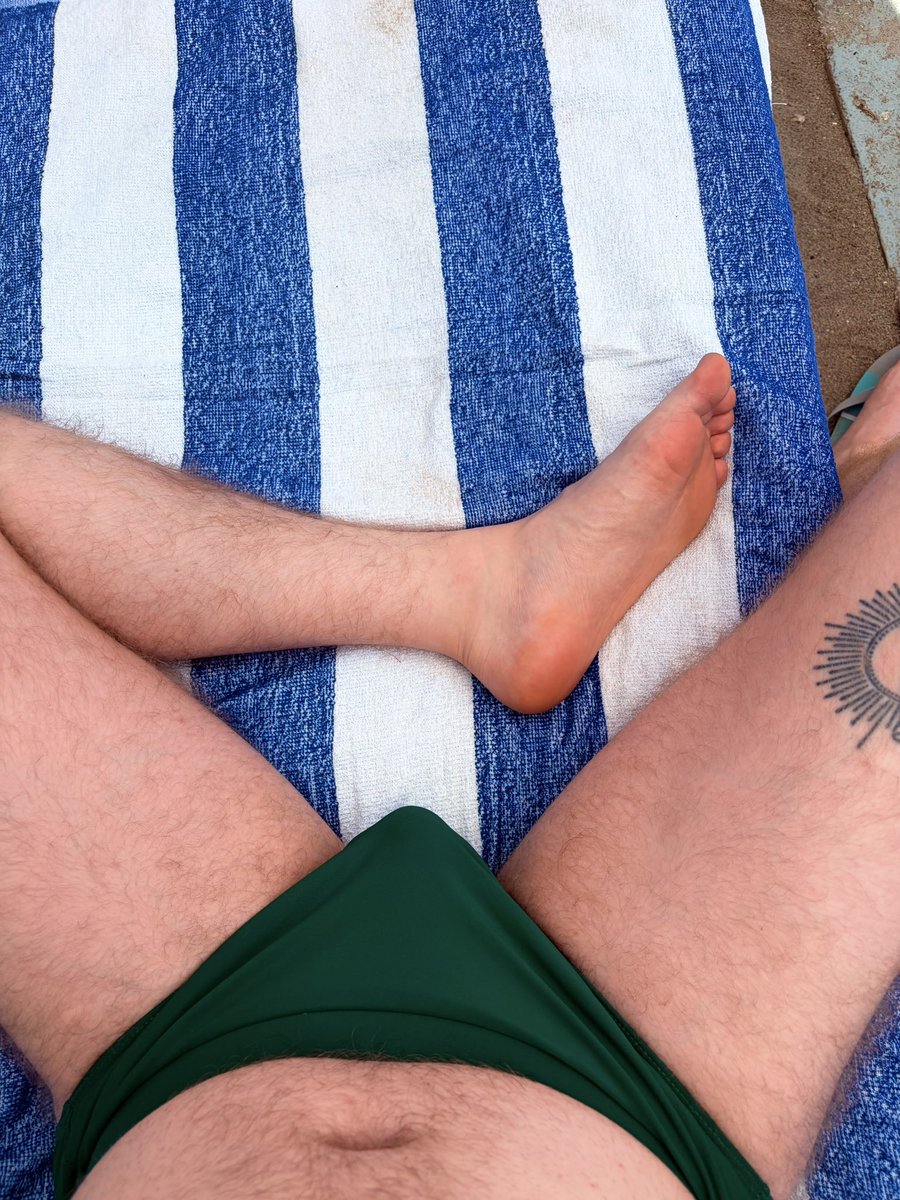rorsillustrates's tweet photo. first time in a speedo and at a gay beach go easy on me https://t.co/o0lU6UiZm5