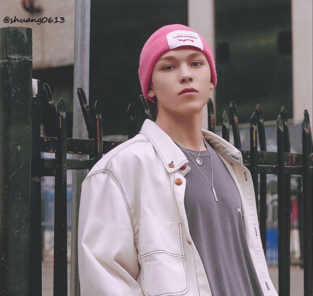 chweposts's tweet photo. Vernon in a pink beanie 💕 https://t.co/tnio69eDOq
