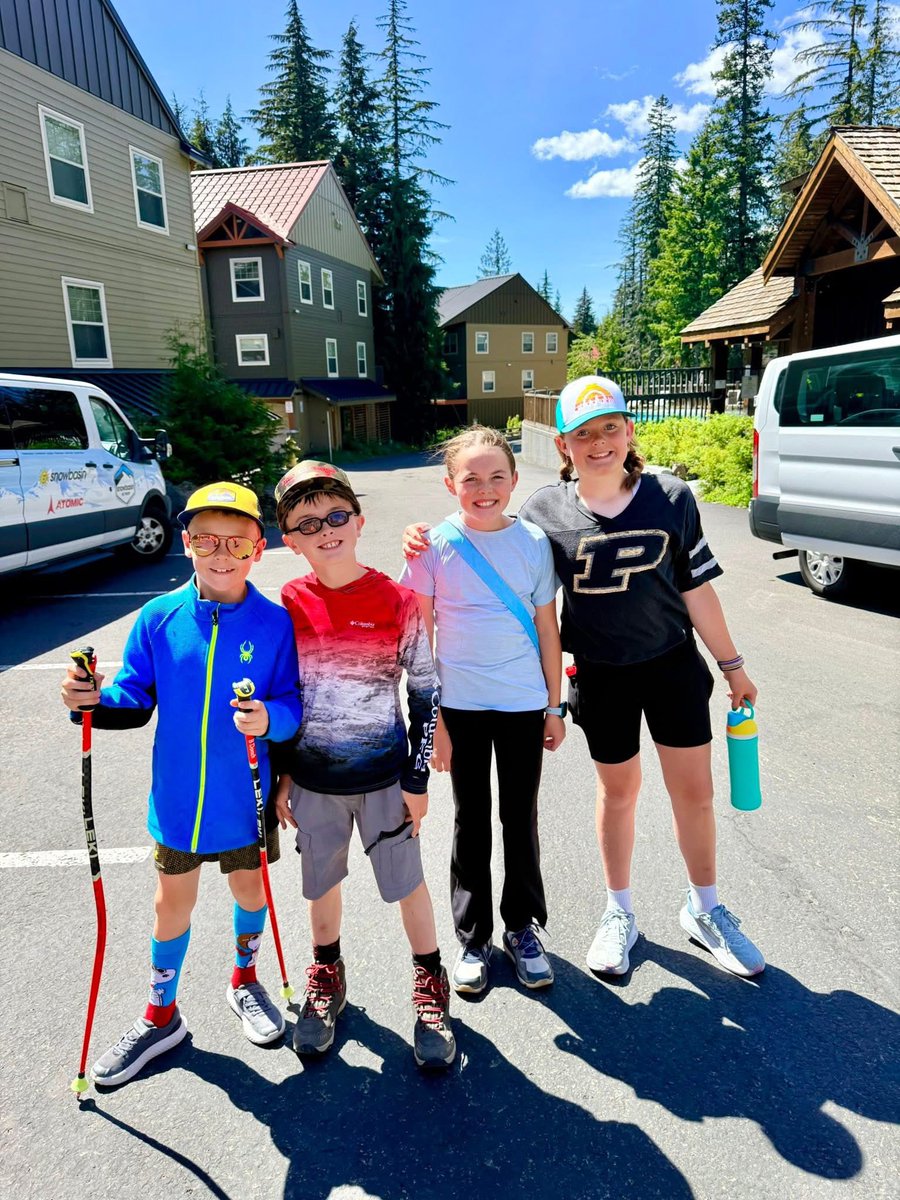 BeavSkiTeam's tweet photo. Mt Hood week! https://t.co/6NaJ5PBzoo