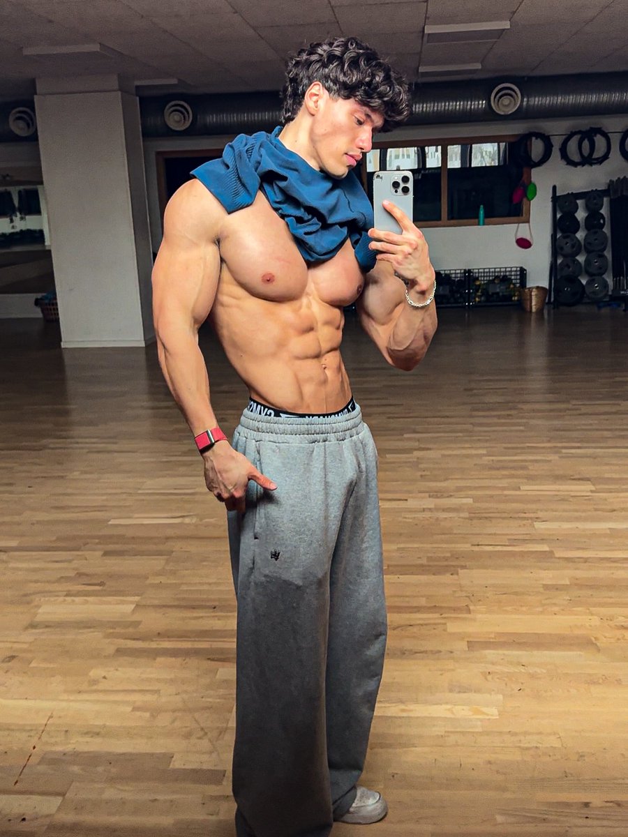 Jas_047's tweet photo. Gving you a reason to double tap
#findom #cashgod #cashalpha #dom #send #cashmaster #cashslave #paypig #humanatm #finsub #beta #cashpig #male #alpha https://t.co/1AfgyyKGLW