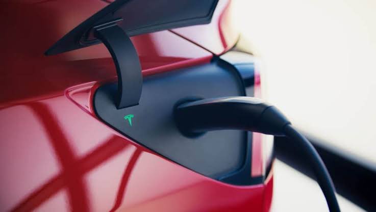 TESLARATI tweet media