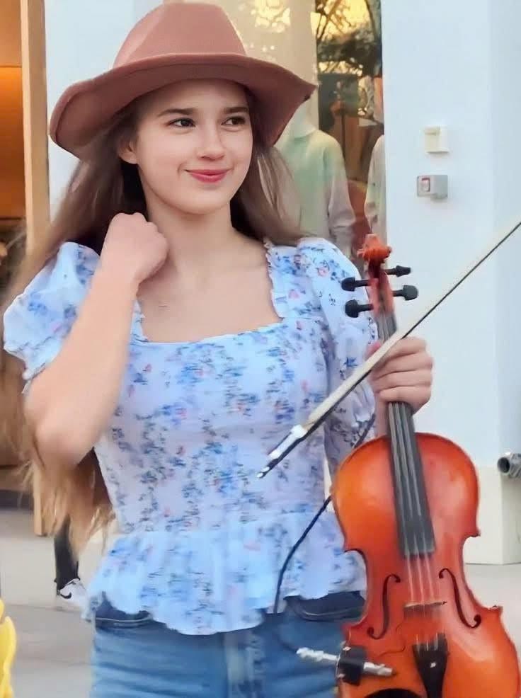 karolinaprnp's tweet photo. Rate me guys 🥰 https://t.co/L6Gx4wgeBr