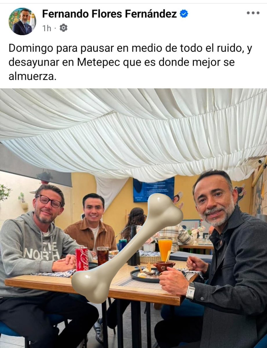 SantyRuize's tweet photo. Después de golpear y amedrentar con lujo de violencia y armas largas. 
Se da tiempo de sonreír cínicamente el alcalde prianista de Metepec @FerFlores_Emp 
Que eso es puro "ruido"  que confía en quedar impune  como otros panistas.  #Edomex
No quiere dejar su hueso. https://t.co/UWurSE7hcM