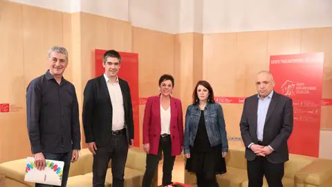 back_ink_black's tweet photo. @SimancasRafael @Marga_PSOE Fetido Adams siempre rodeado de mierda https://t.co/rUz8HeRz4q