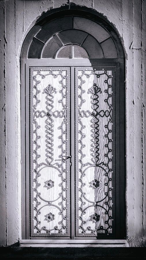 joancarroll's tweet photo. Ornate Iron Window Cover! https://t.co/PWwckZSgUD #window #ornate #monochrome @joancarroll https://t.co/NkTDFv4dpP