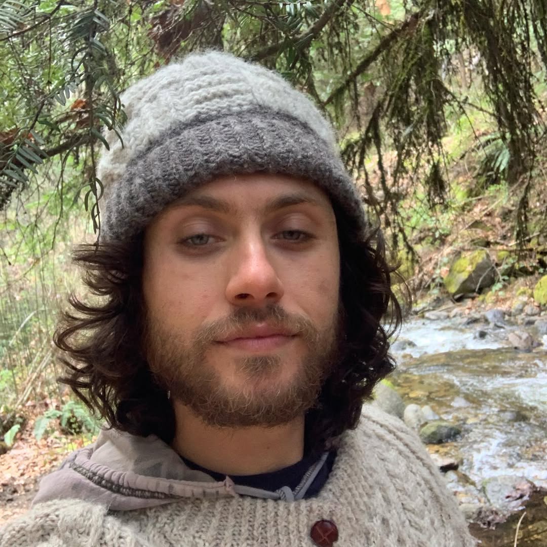 amanisummerday's tweet photo. Plants are still growing, water is still flowing, wind is still blowing, seasons are still changing. https://t.co/EgnUjyzrbF