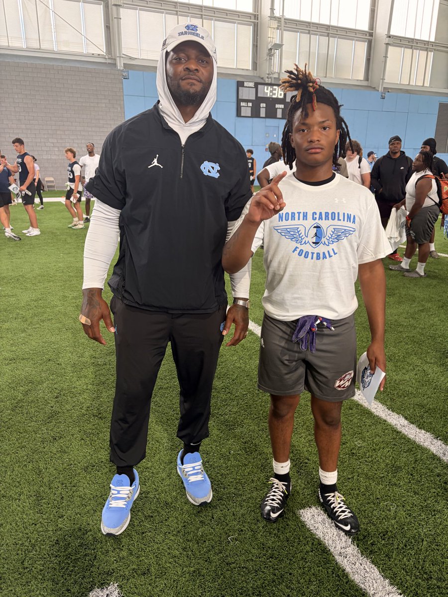martaylorjrr's tweet photo. Had a great camp day @UNCFootball .I'm grateful for having the opportunity to showcase my skills and compete.
@JamieLee601 @Qik_6 @CoachOsbey @westmeckfb @nichols_ty https://t.co/8P5KKFpUEy