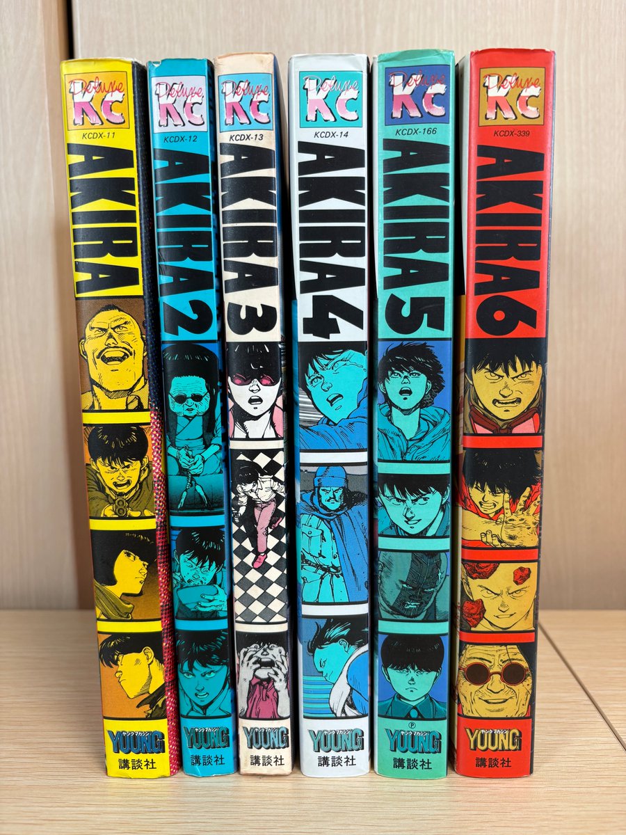 HunterOfMedia's tweet photo. やったー！！ブックオフでAKIRA全6巻、全て初版でGETです！！！😆

昨夜の「397万円販売」ポストの翌日・・・タイミングが神！！

即行動して大正解でした！運が良かった！！🤣

状態もかなり良くて、9.0以上が狙えるかも・・！

速攻で鑑定に出します！結果が出たらまたシェアしますので、お楽しみに！！

あなたも近所のブックオフ、急いでチェックしてください！！

＃AKIRA ＃初版コミック ＃ブックオフせどり ＃eBay輸出