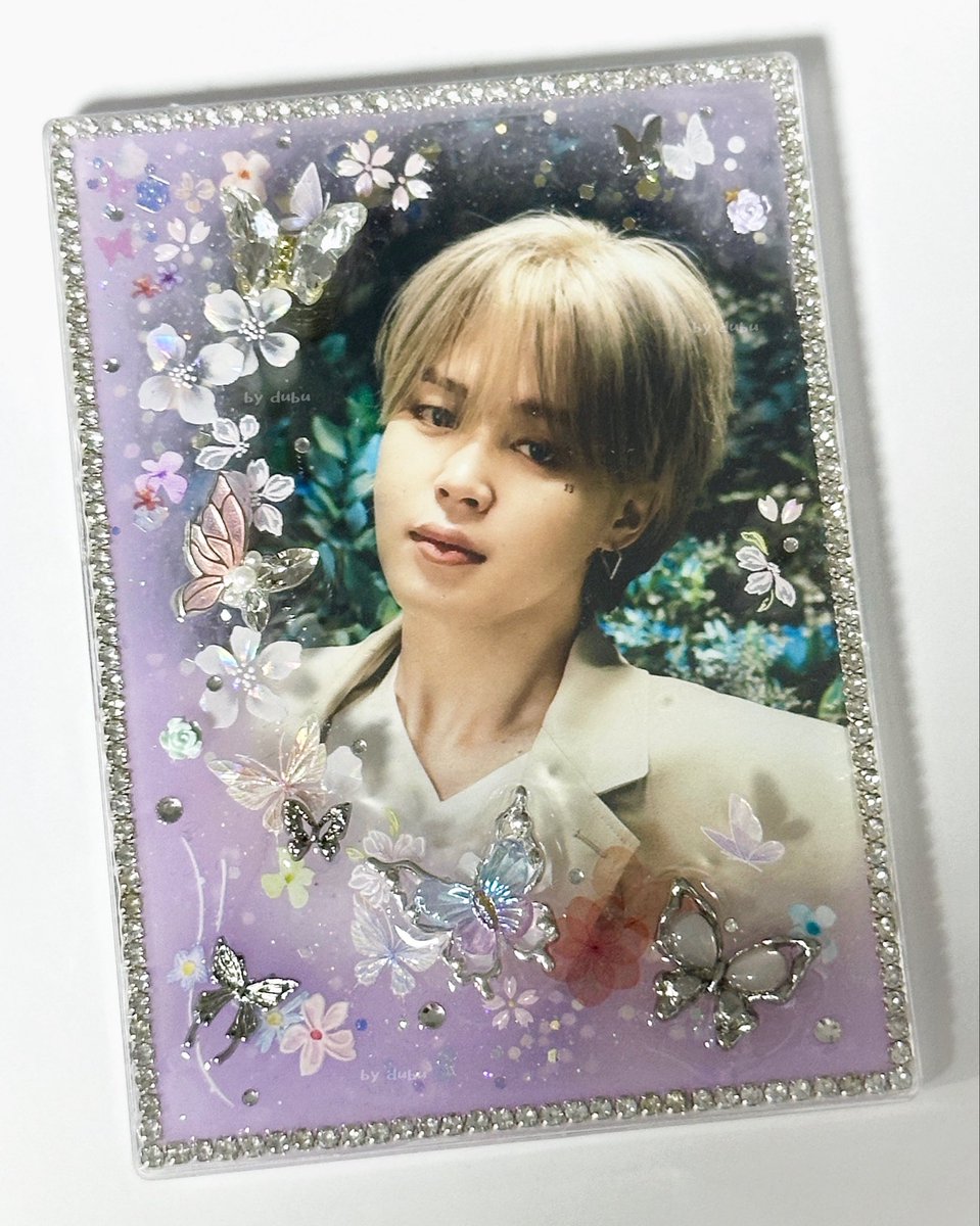 bbbbbbbyeol's tweet photo. 💜 오랜만에 요 디자인 다시 해보네요😊

#레진포토카드홀더 #레진탑꾸 https://t.co/g5Li04TaSu