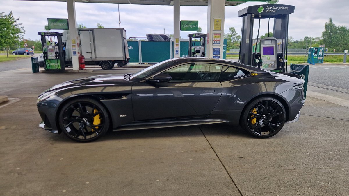 wheelintheyears's tweet photo. Random spot on the motor way services between Belfast and Dublin. Fab car. https://t.co/BCAhclCEpP