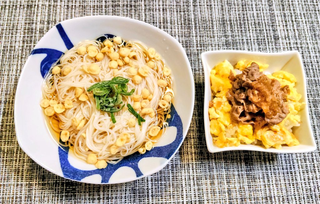 HamaHama56285's tweet photo. 朝ごはん

ぶっかけそうめん
ミニ肉たま丼 https://t.co/KtEQwrxIaG