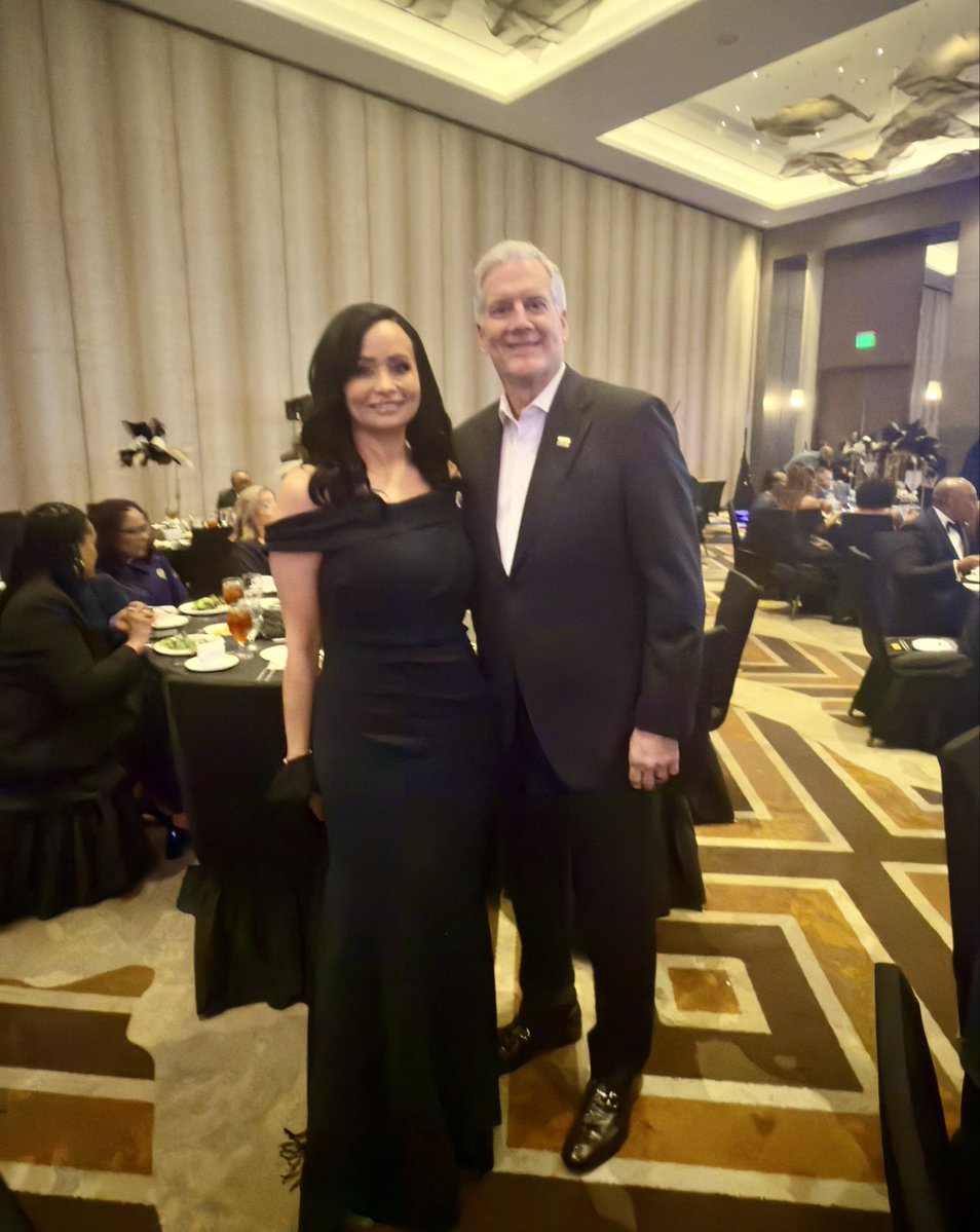 KatrinaPierson's tweet photo. https://t.co/N7iEUrw9wy