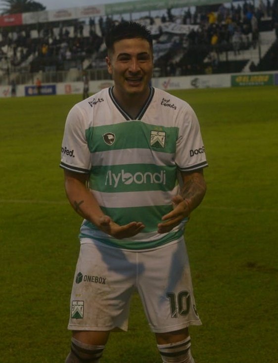 ElShowdeFerro's tweet photo. 《#ChacoForEver 1 vs #Ferro 2》

Como no sentirme así 💚

#JuegaFerro https://t.co/NpsYy44nWp
