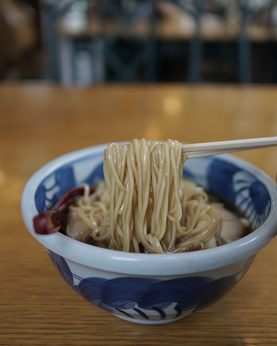 1g4eR92Qrse7xqu's tweet photo. サクラソバストア@さくら市
・軍鶏と地鶏の中華そば(醤油)
・カツオとバルサミコの和え玉

ご馳走様でした。
#サクラソバストア https://t.co/aGPlvxvsrm