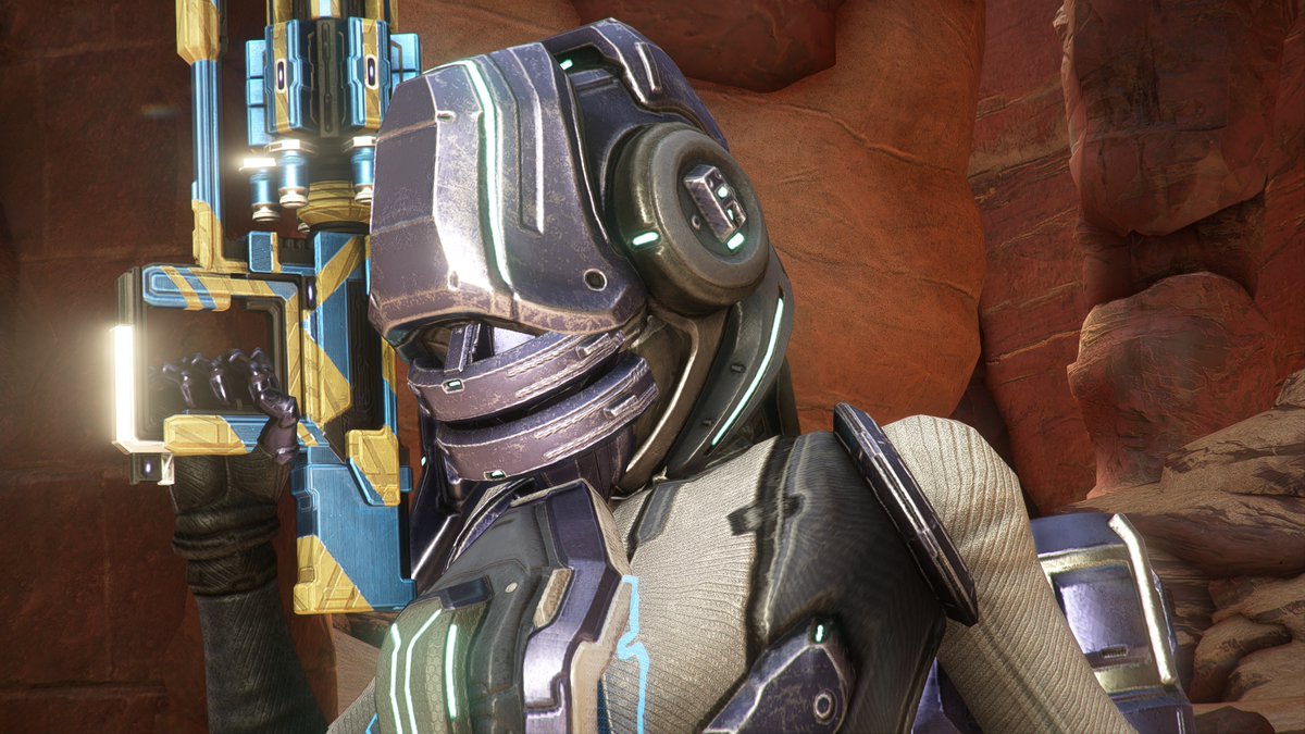 MasterDarkwingz's tweet photo. #Warframe #WarframeCaptura 
I added a purple colored Sister of Parvos to my collection with a mask and helmet.
I want this helmet on a Folksy personality Sister of Parvos, but this one is a Nervous personality.
It's still fun to collect other spawns. https://t.co/pFGzbT0xhn