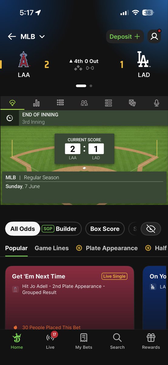 BrandoElliott's tweet photo. @FDSportsbook your app is a joke. Just stealing from the people. Pictures taken 5 seconds apart https://t.co/XfLsOYqhOj