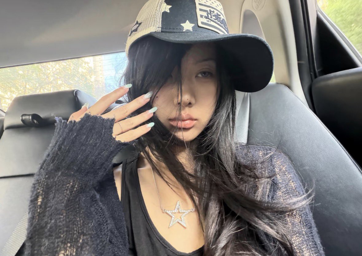 grl2miu's tweet photo. #DAMN. 
u rot for 3 days and ur ho is #TOOK 💔 https://t.co/QYNlsWZ2J1