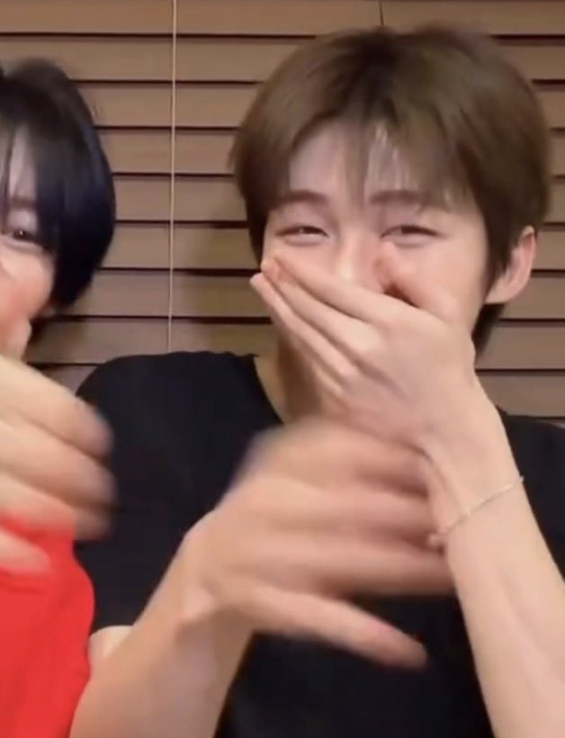 초최강 tweet media