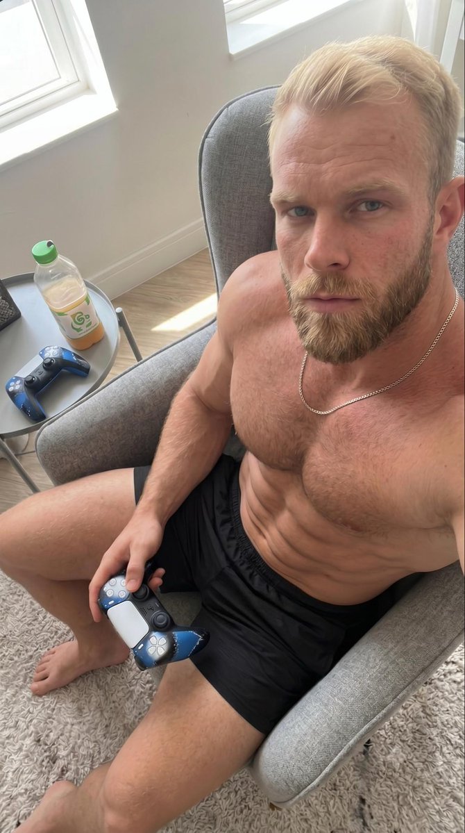 RomanVoss140652's tweet photo. The rest is where it belongs😉 https://t.co/aoIlZgBFyI