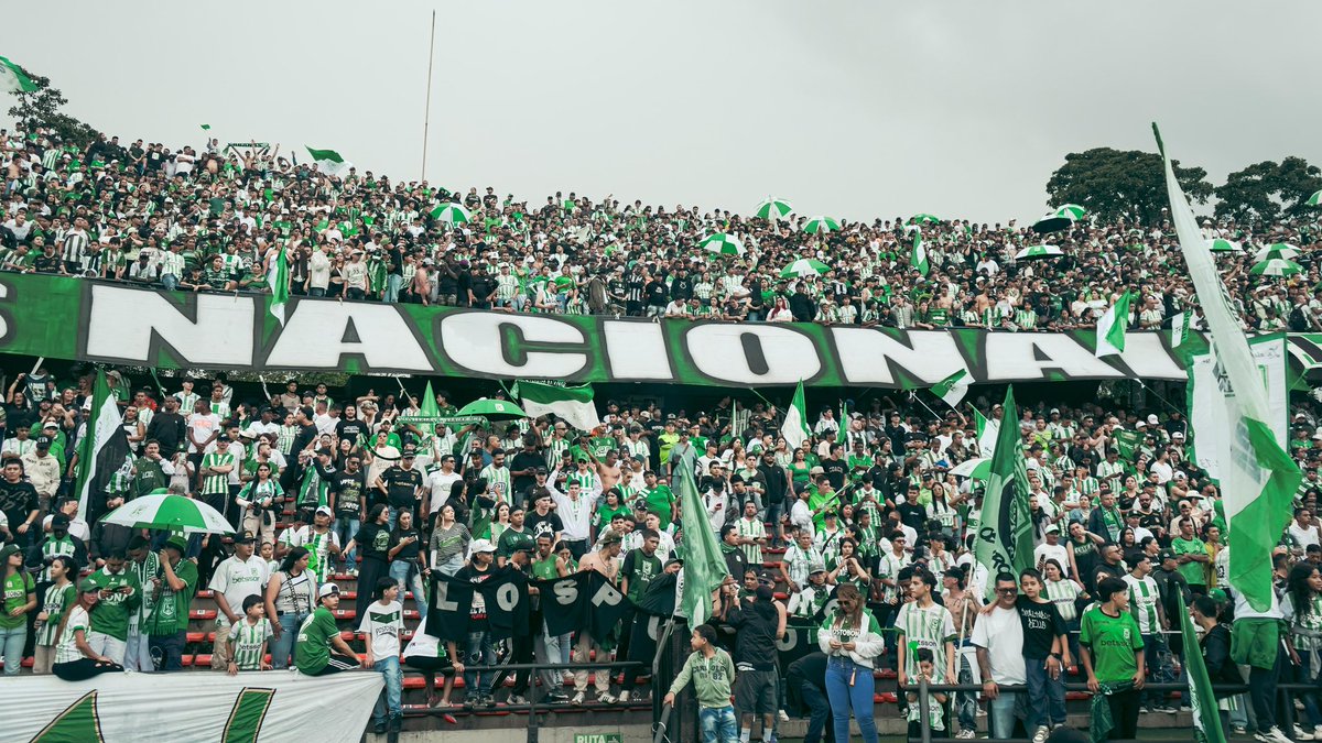nacionaloficial's tweet photo. Nacional y su gente.

#VamosTodosJuntos 
#UnidosSomosMásFuertes https://t.co/lr8XqbW1Hy