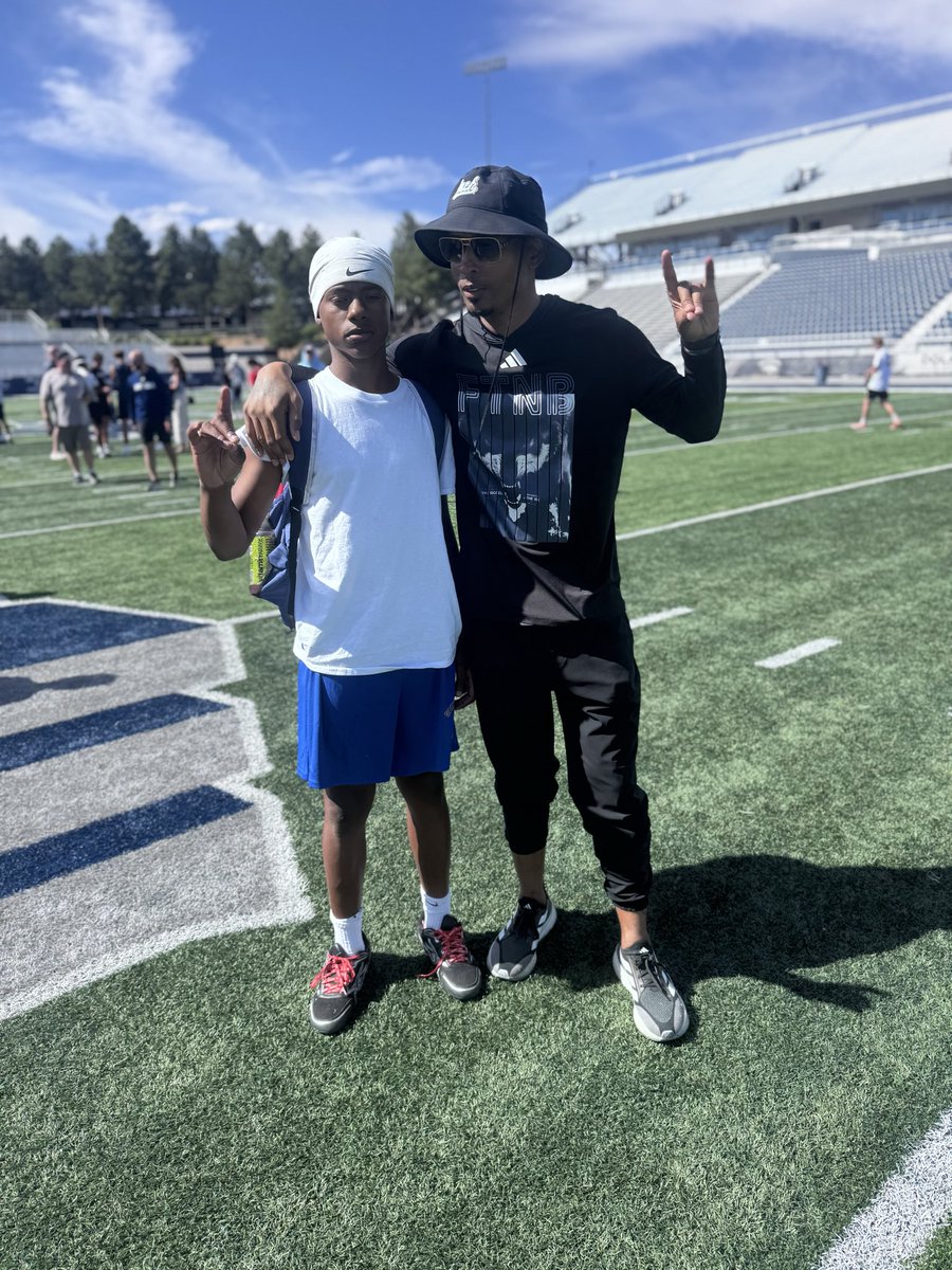 manman_da_beast's tweet photo. AG2G! Blessed to say I have received my 3rd division 1 offer from The University of Nevada🐺!! @Joey_thomas24_  @NevadaFootball 

@BrandonHuffman @SydQuanThompson @streetsavvyGMG @grant_union @MRHAVINGMOTION https://t.co/ymf3WOW95a