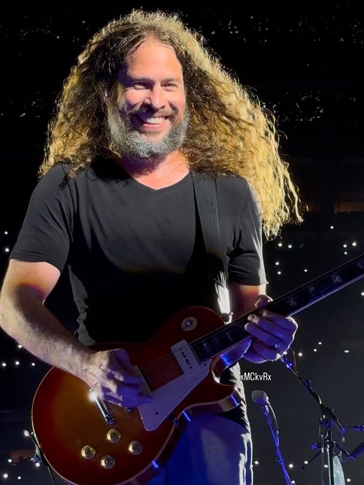 ierotoroo's tweet photo. desisti da progressiva 
meu amor ray toro falou mais alto
vou ter paciência e cuidar dos cachos igual ele
eventualmente um dia vou estar assim https://t.co/HOOhStErn0