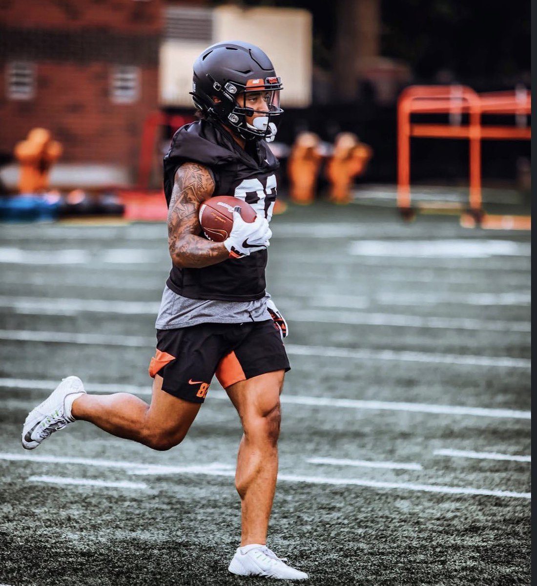kamari_wilson_'s tweet photo. After an amazing conversation with @CoachB53 I’m super excited to announce that I have earned my 17th D1 offer from Oregon State!!

@BrandonHuffman 
@Coach_TuiAvaava 
@MountTahomaFB 
@RegJones20 
@XavierBanner_ https://t.co/WtuWF9u5iQ