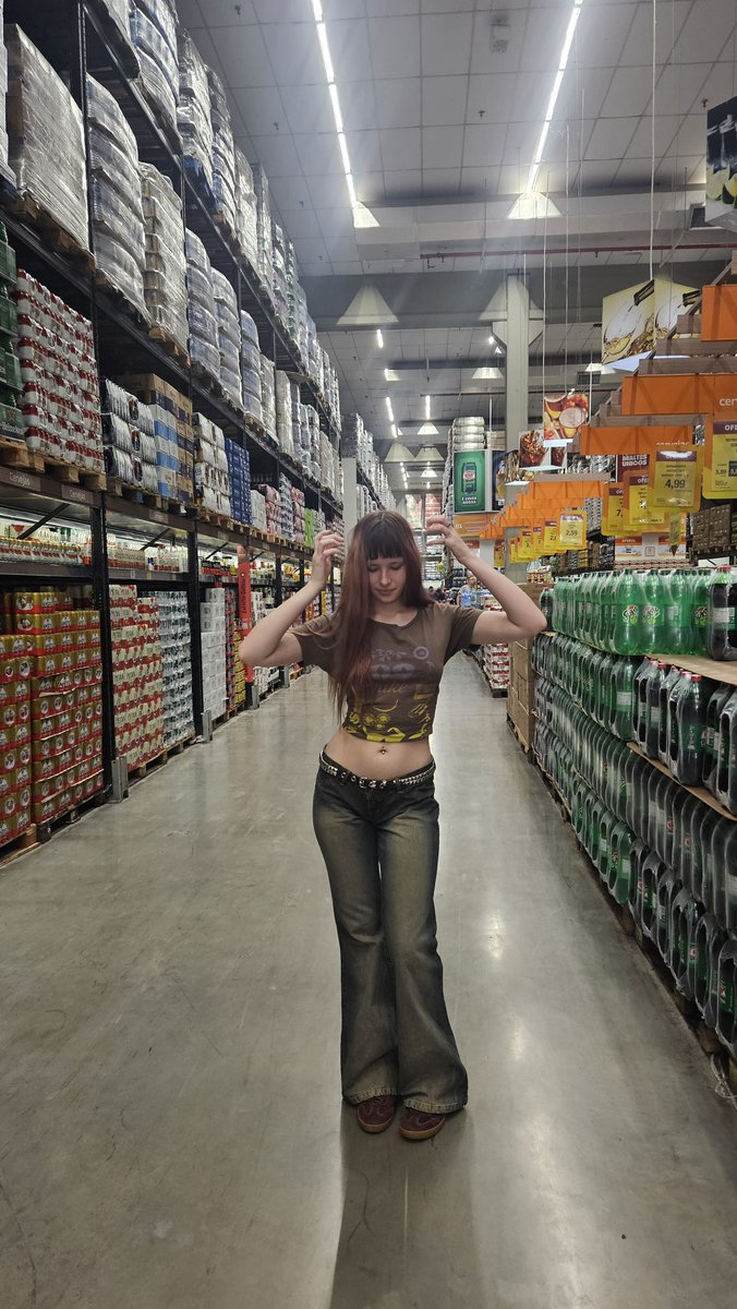 wonshum's tweet photo. ayer me compré este jean a 1700 pesos arg NUEVO https://t.co/YcPzl2c0j7