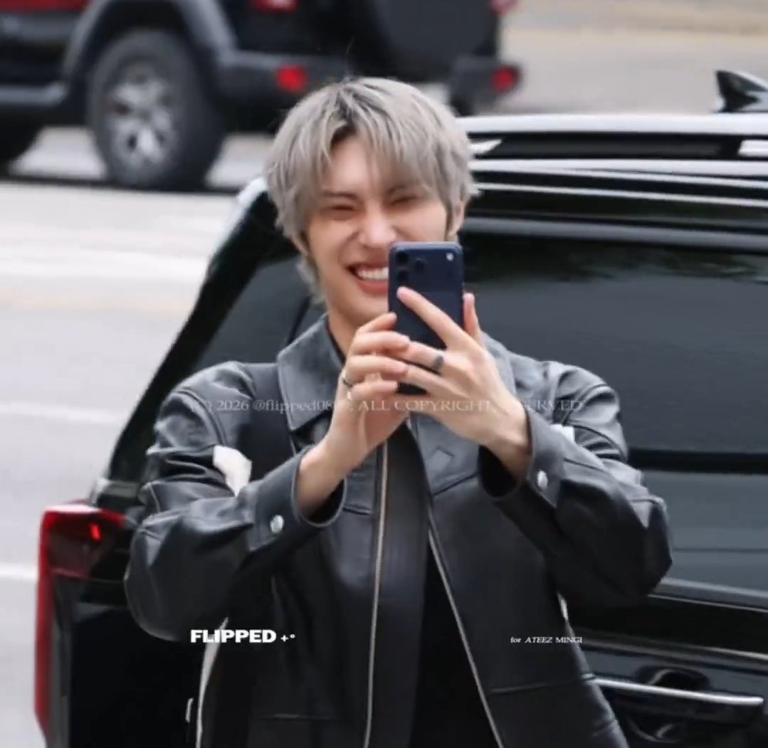 fiddledumplings's tweet photo. he hasn't changed at all 🥺 https://t.co/Mc9GDW6xtY