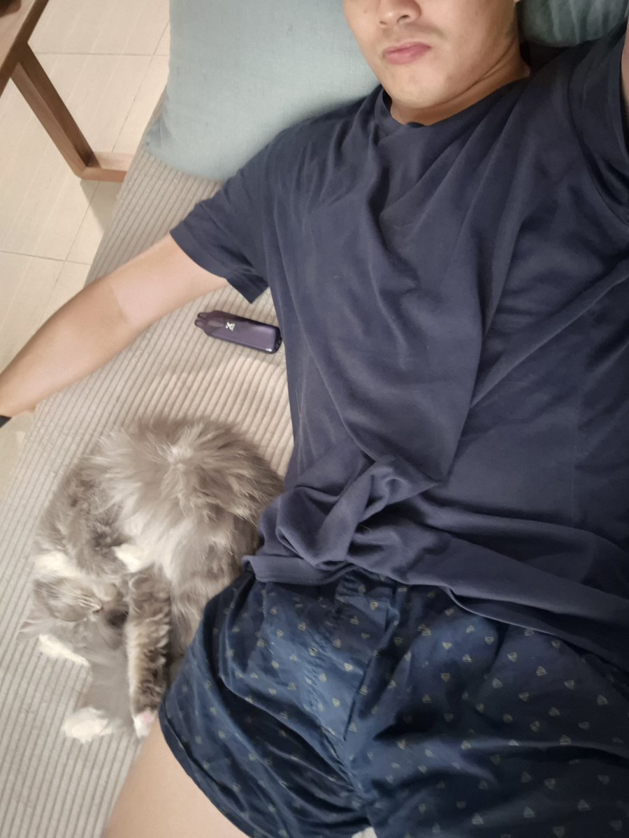 Whalezies's tweet photo. morning ming ming https://t.co/oZhYC2gkqf