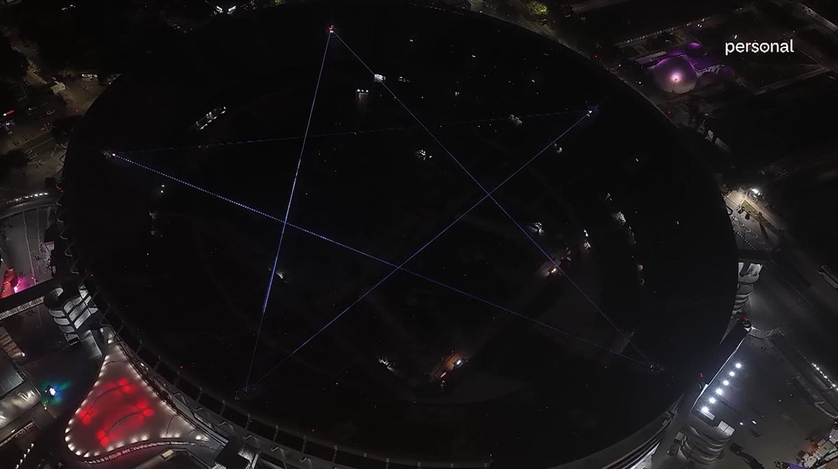 ernestoserrano_'s tweet photo. Estaba esperando ver como como la estrella del demonio se veia desde arriba, no comenzo aun y tenes que cerrar el estadio https://t.co/qPQkSl0iSi