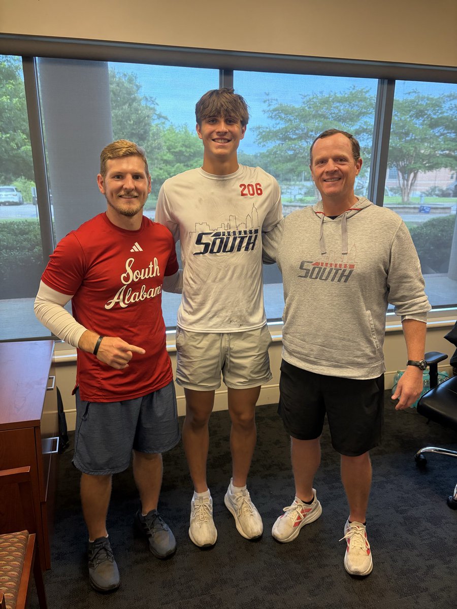 CharlieAllen_5's tweet photo. Great camp today at South Alabama, Grateful to receive an offer from @SouthAlabamaFB 

@BriarwoodFTBLL @mwforester 

@CoachApplewhite @CoachAdamMann @AL_Recruiting https://t.co/PzQmNxcwCp