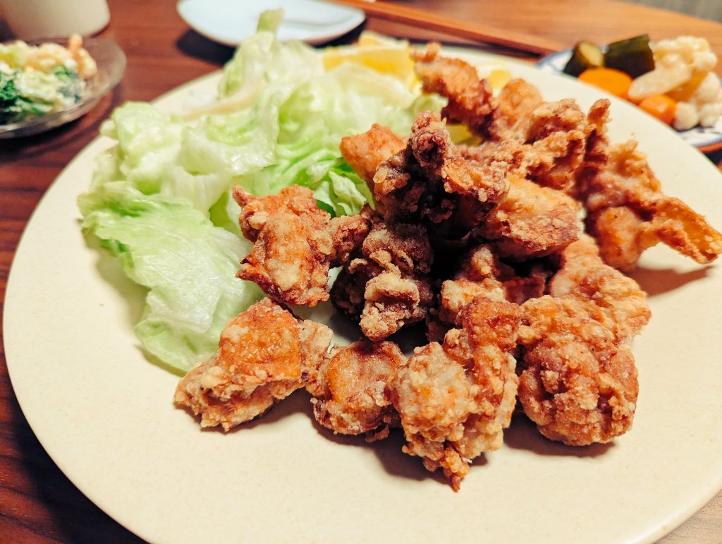 abikami33's tweet photo. 唐揚げさいこーっにｳﾏｶﾀ!!
大満足〜！ https://t.co/rrlj6KoUDL