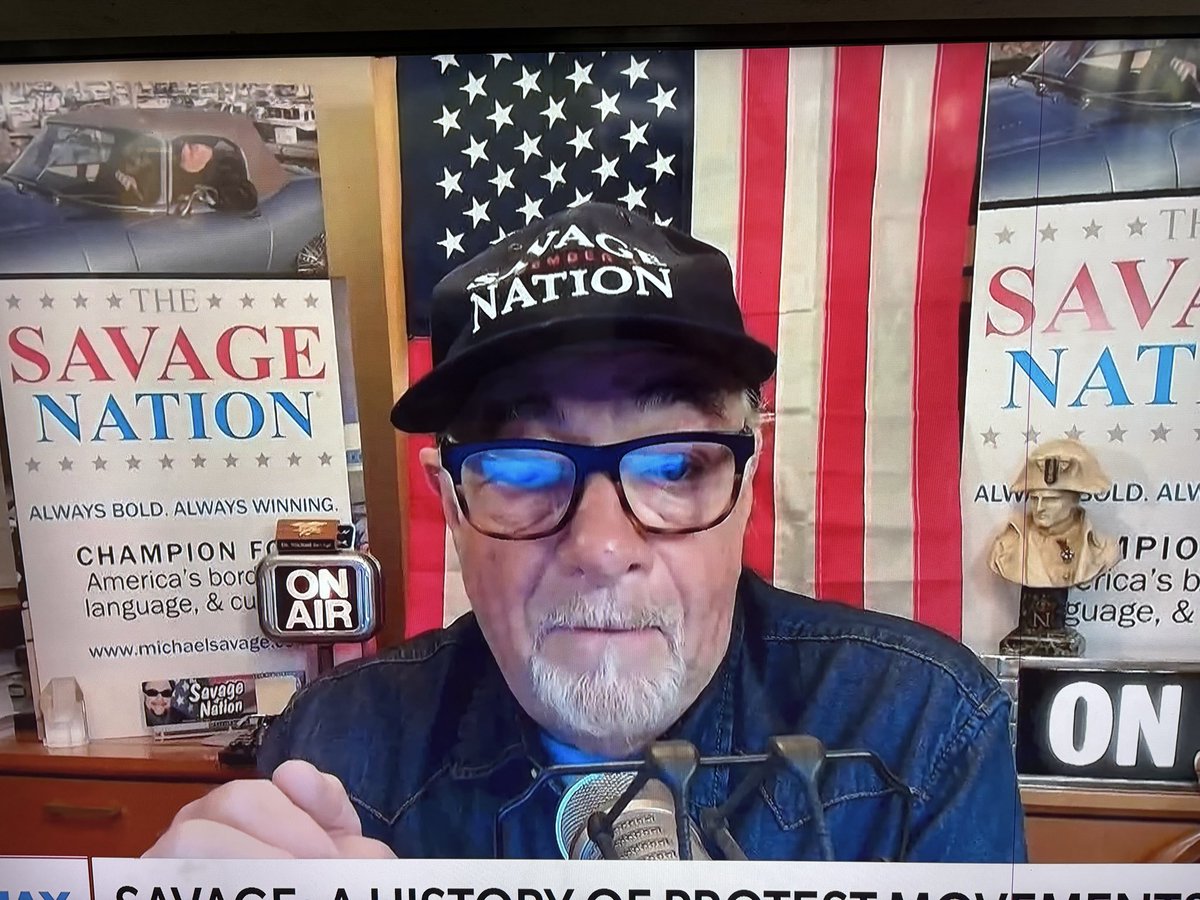USAgunslinger's tweet photo. @ASavageNation Come on you goofball.  Get a decent hat, especially when you’re trying to advertise for yourself. https://t.co/iybo15Q0aI