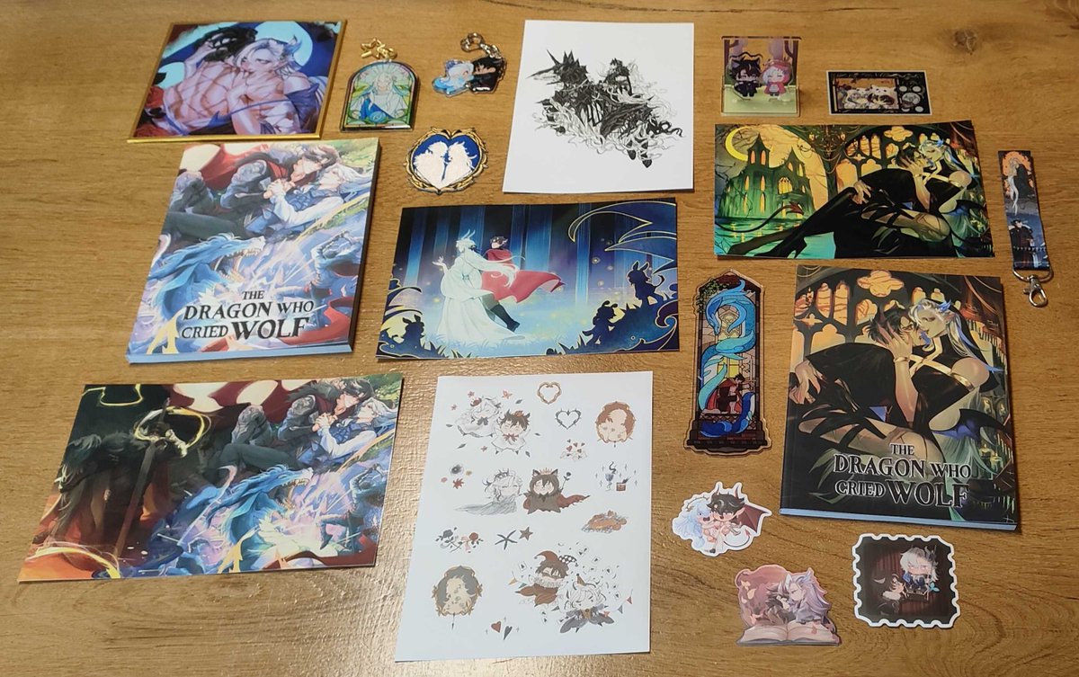 Adramaryl's tweet photo. 'Forgot to post (yeah nothing new here) but my package from @wriollettezine reached my mailbox ~ https://t.co/J2u2ieX6cZ