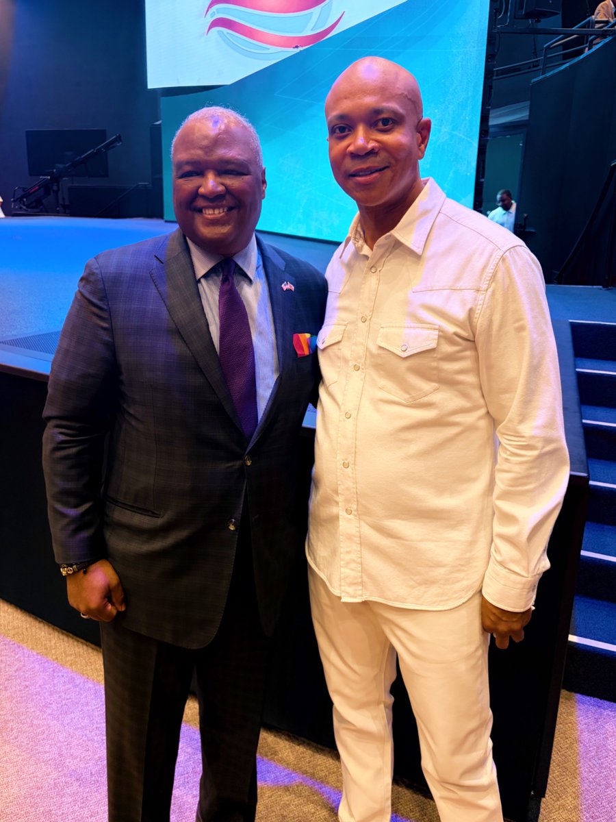 RushernLBaker's tweet photo. Grateful to worship this morning at 
@AlfredStreetBC
 with @PastorHJW and @mtennonbaptist. 🙏🏿

Thank you for the warm welcome, powerful fellowship, and shared commitment to faith, service, and community. https://t.co/u3hUx3ROOk