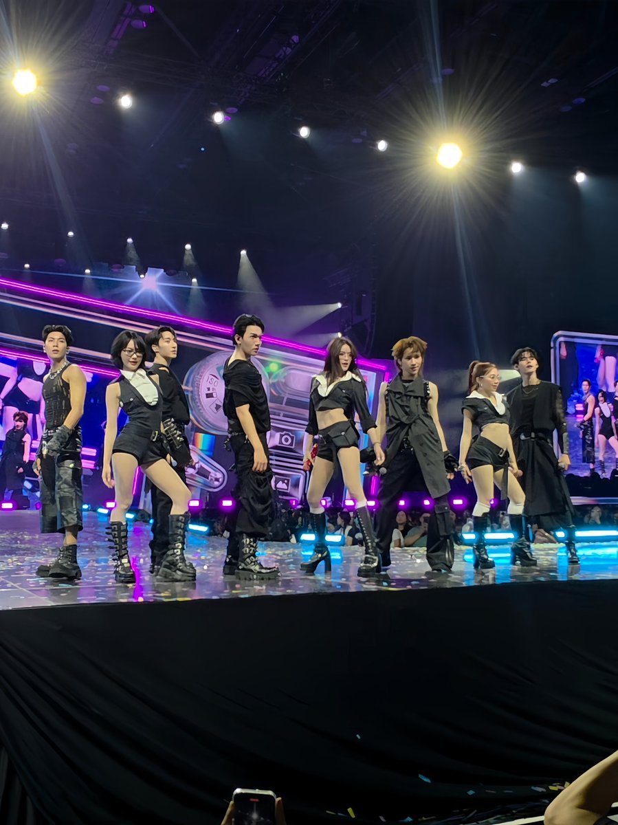ammknt7's tweet photo. ใครก็ได้จัดคอน 3 พซ ให้หน่อยค่ะ จะไป อยากไป สนุกมาก ละวีคที่ผ่านมาคอลแลปกันครบแล้วด้วย 

PROXIE x PIXXIE = DARE THE HEAT FANCON
PERSES x PIXXIE = GOTCHAPOP4
PERSES x PROXIE = MOVEON3 

เอาอีกๆ สนุกๆ ชอบๆ 
#PERSES #PROXIE #PIXXIE https://t.co/cyevEAiOOd