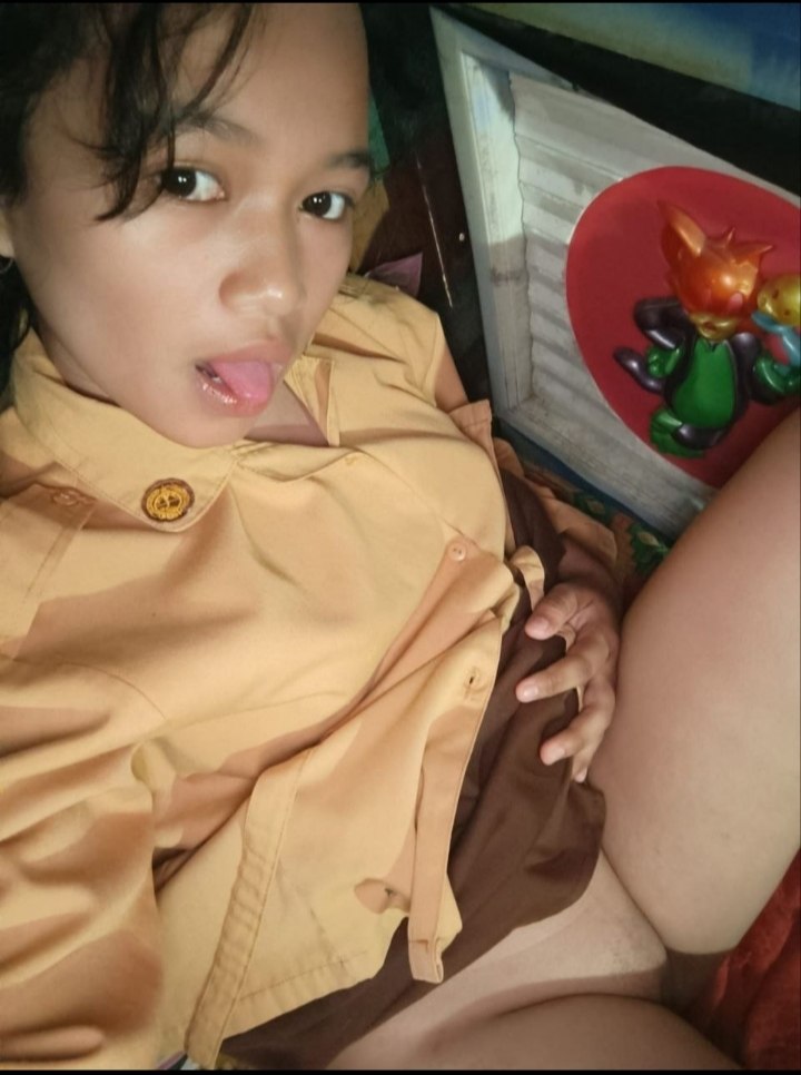 MBinx290's tweet photo. Dulu takut cuma dikata-katai, sekarang memeknya langsung banjir kalau dibikin malu. Tiap malam ngimpi dihina di depan umum. Lacur sejati emang gini caranya.

Mau aku ubah jadi versi yang lebih murahan? DM sekarang atau cek link di bio https://t.co/OpyucVZvUd