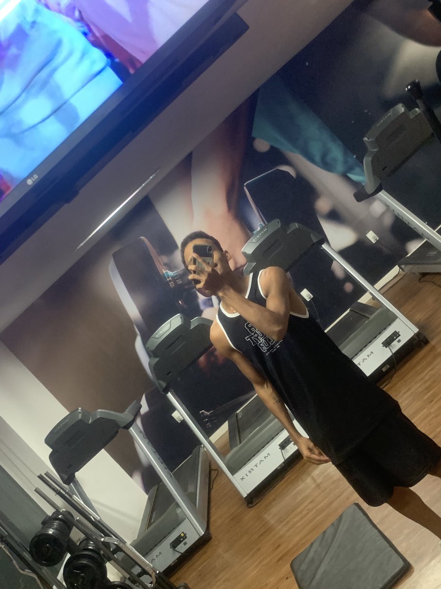 Codazzx's tweet photo. Qual pior erro minha mente cedeu? 👉🏾🧠 https://t.co/XNhozznoxc