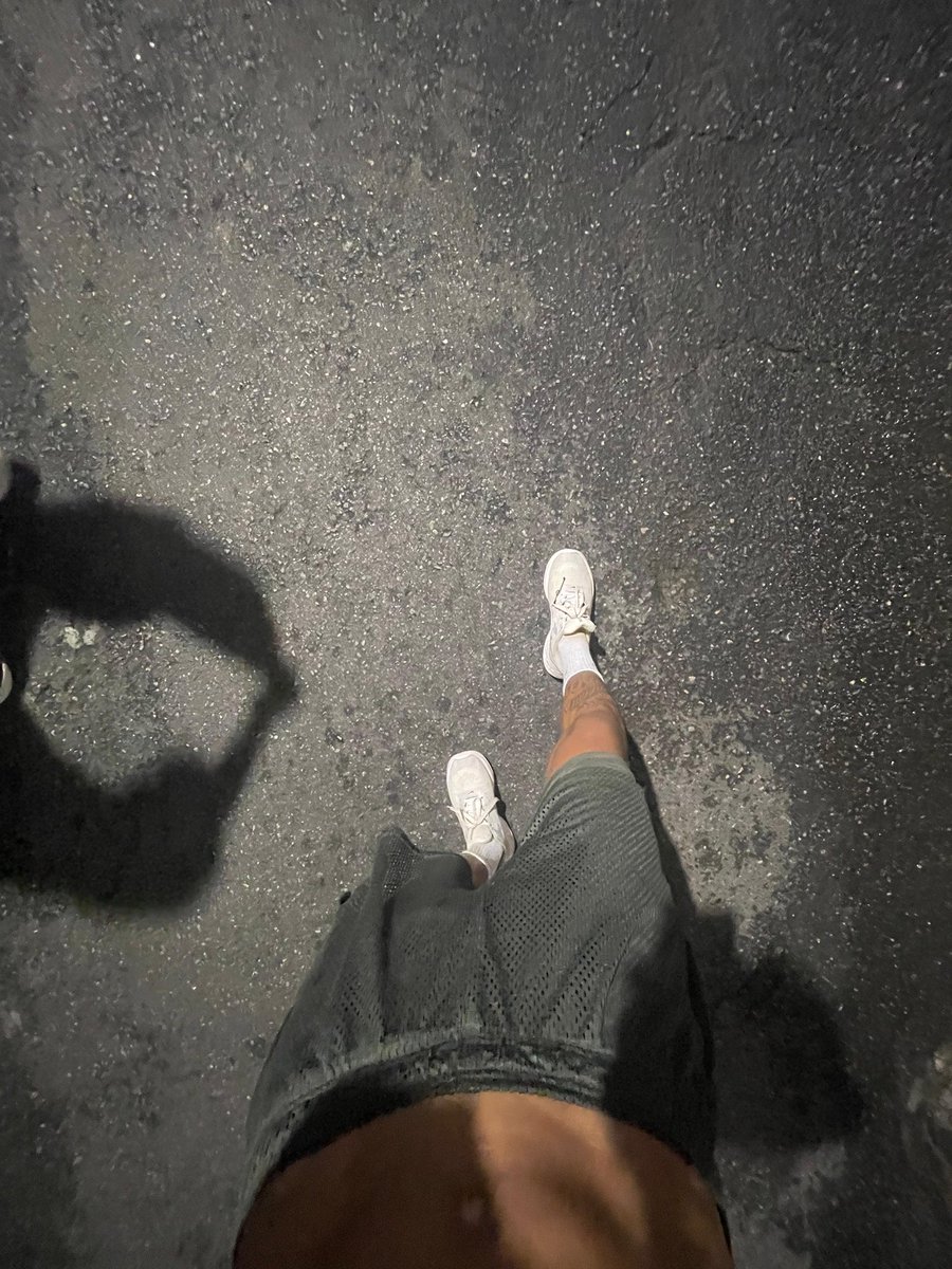 Codazzx's tweet photo. Qual pior erro minha mente cedeu? 👉🏾🧠 https://t.co/XNhozznoxc