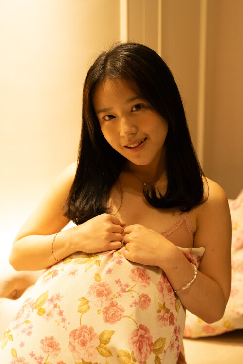 bikinnn_geli's tweet photo. kherennatanya https://t.co/NfJNSLIhIy