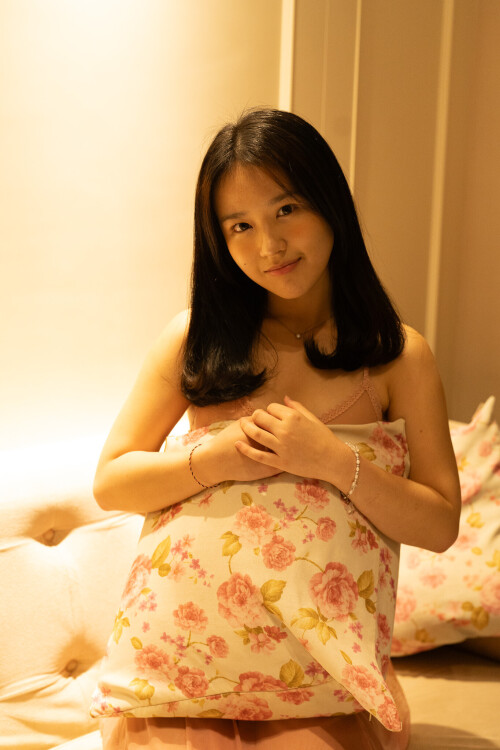 bikinnn_geli's tweet photo. kherennatanya https://t.co/NfJNSLIhIy