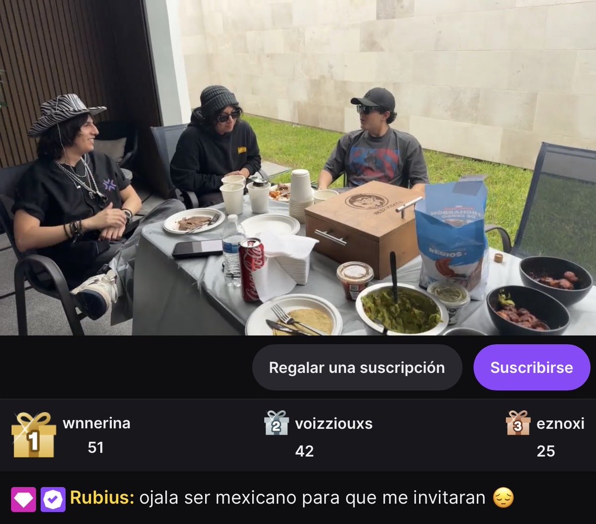 d4eneryz's tweet photo. rubius en el chat diciendo que ojalá ser mexicano para que lo invitaran 😭 https://t.co/pNF3OVTU6w