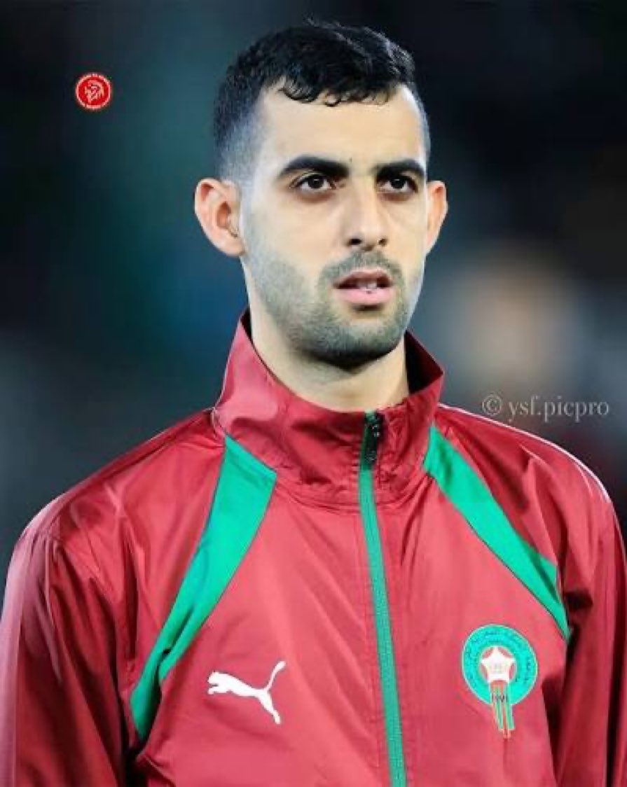 DayaeAdine's tweet photo. أكبر علامة إستفهام داخل المنتخب الوطني🤔 https://t.co/qk7KErMFaS