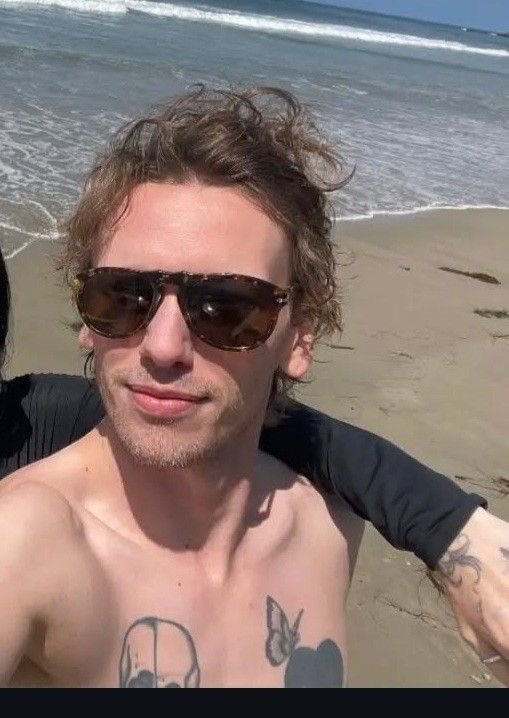 Ghostssmoke's tweet photo. How it started vs how it’s going. 

I think I’ve gotten my boy a little bit wasted. I will be carrying him off the beach soon. 🖤 https://t.co/1rXxGAzPu9